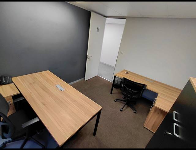 15M² OFFICE TO LET IN HURLINGHAM